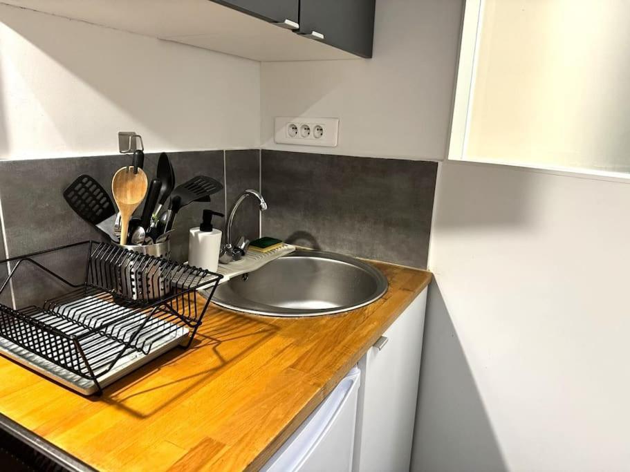 A Cozy Parisian Close To Eiffel Tower Parijs